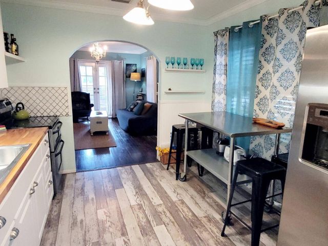 Продажа дома по адресу 100 NE 5th Street - фото 6204204