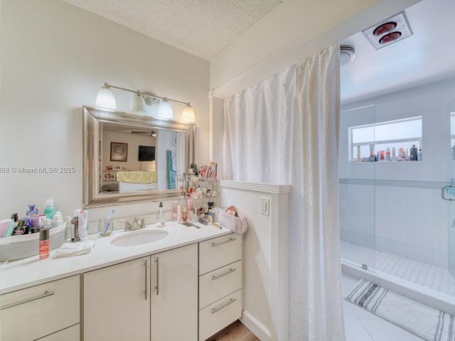 Продажа дома по адресу 10000 SW 147th Ct - фото 6205365