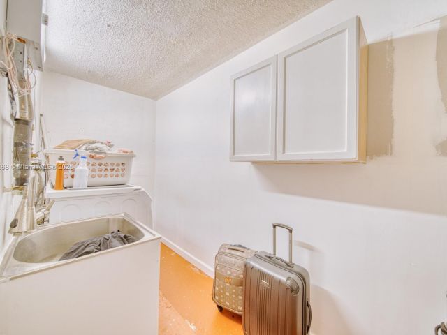 Продажа дома по адресу 10000 SW 147th Ct - фото 6205372