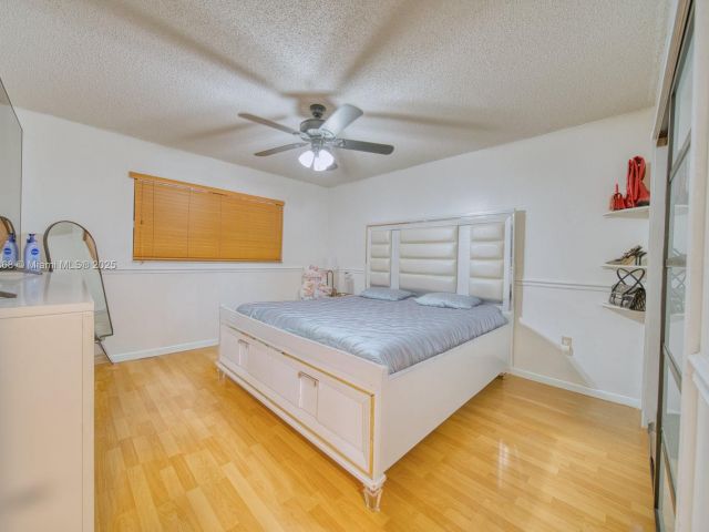 Продажа дома по адресу 10000 SW 147th Ct - фото 6205376