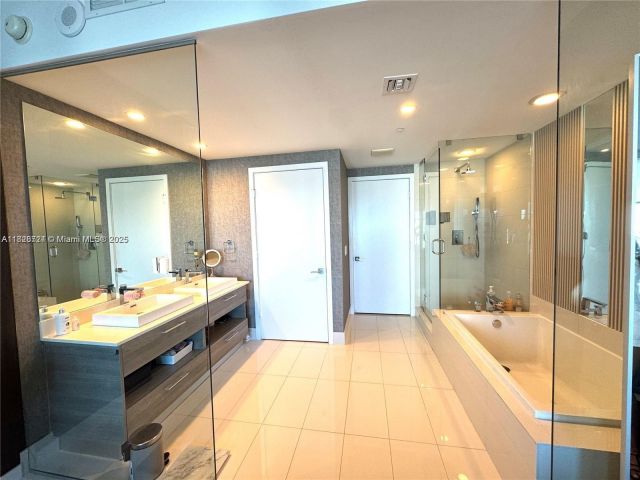 Продажа квартиры #1401 - фото 6211508