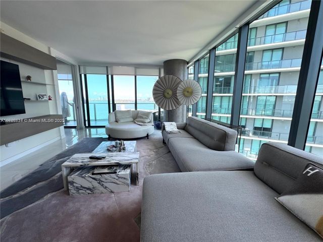 Продажа квартиры #1401 - фото 6211522