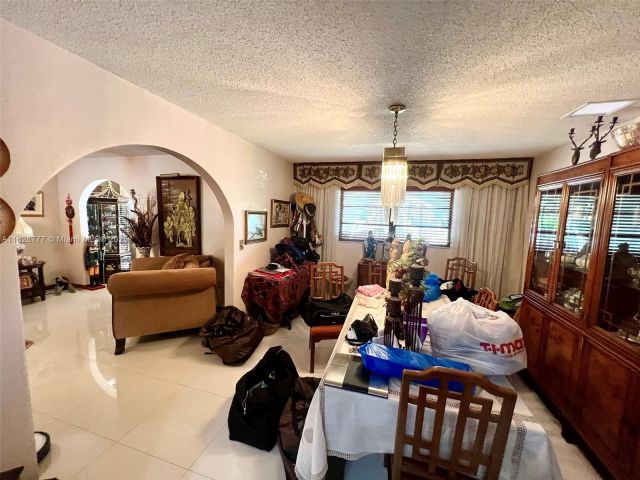 Продажа дома по адресу 9601 SW 66th St - фото 6227371