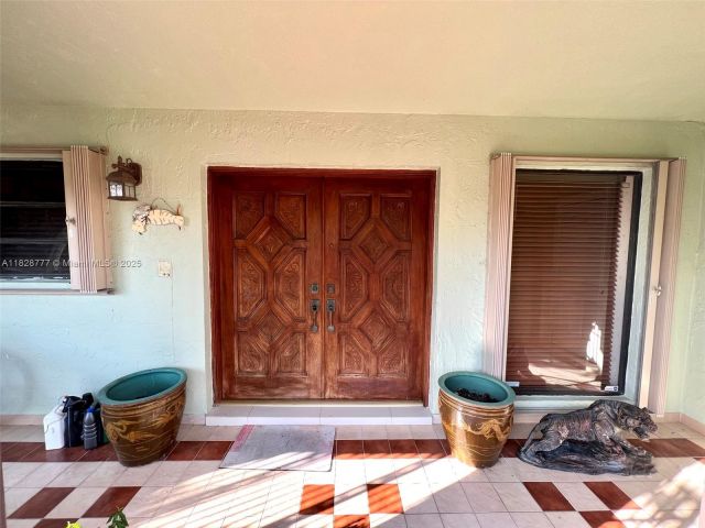 Продажа дома по адресу 9601 SW 66th St - фото 6227374