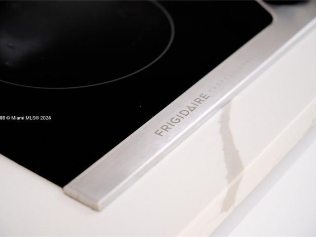 Продажа квартиры #3708 - фото 6206995