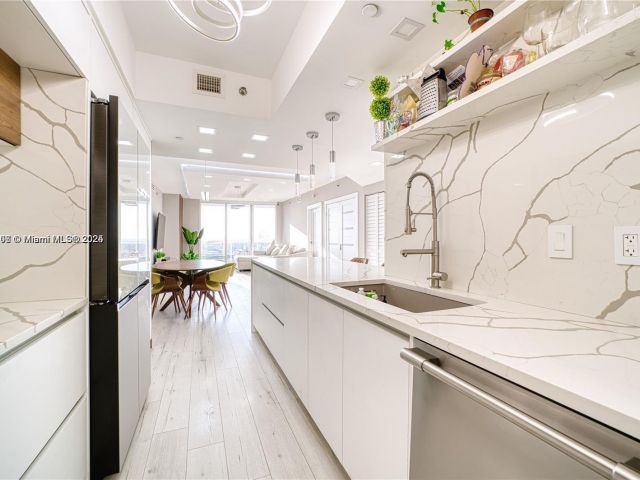 Продажа квартиры #3708 - фото 6206998