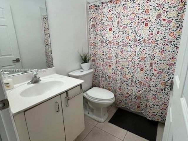 Продажа дома по адресу 1988 SE 12th St - фото 6212859