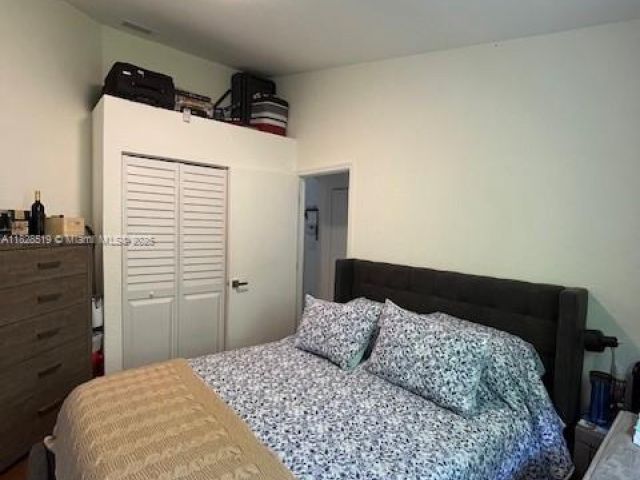 Продажа дома по адресу 1988 SE 12th St - фото 6212860