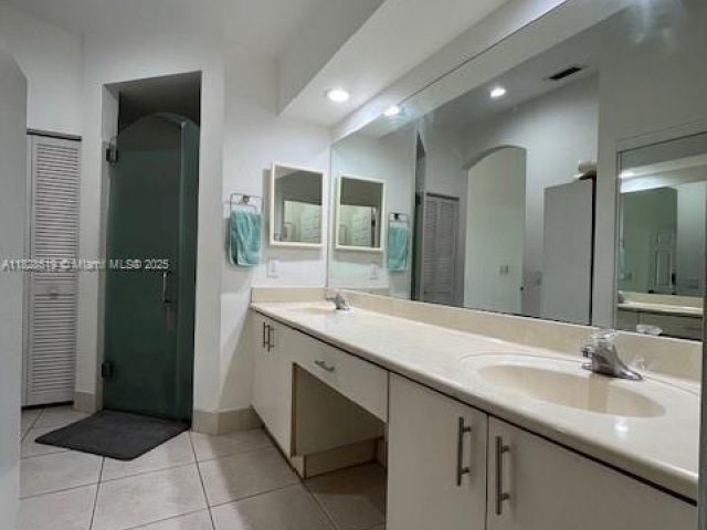 Продажа дома по адресу 1988 SE 12th St - фото 6212862