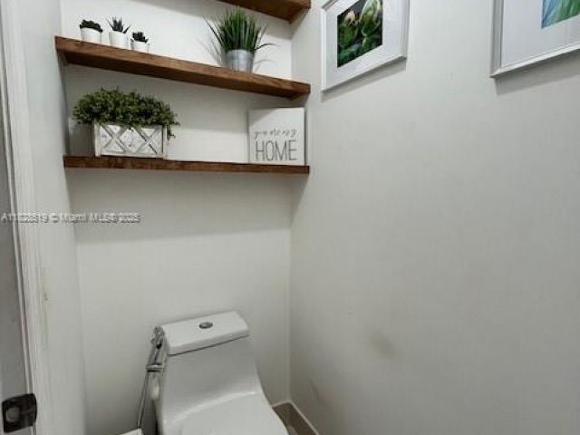 Продажа дома по адресу 1988 SE 12th St - фото 6212863