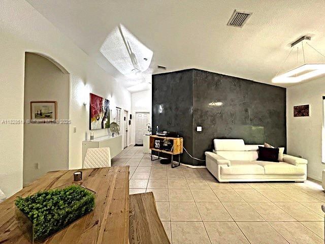 Продажа дома по адресу 1988 SE 12th St - фото 6212869