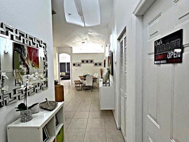 Продажа дома по адресу 1988 SE 12th St - фото 6212873