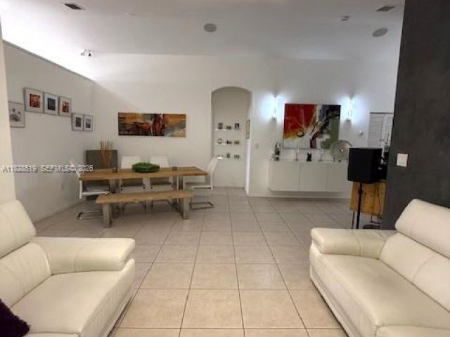 Продажа дома по адресу 1988 SE 12th St - фото 7435988