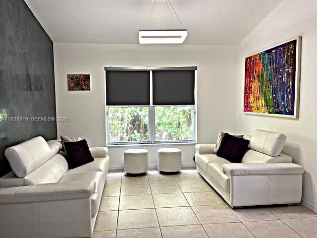 Продажа дома по адресу 1988 SE 12th St - фото 7435989