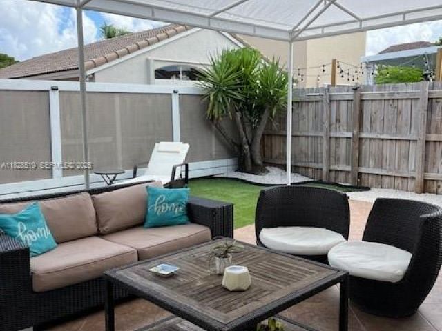 Продажа дома по адресу 1988 SE 12th St - фото 7435996