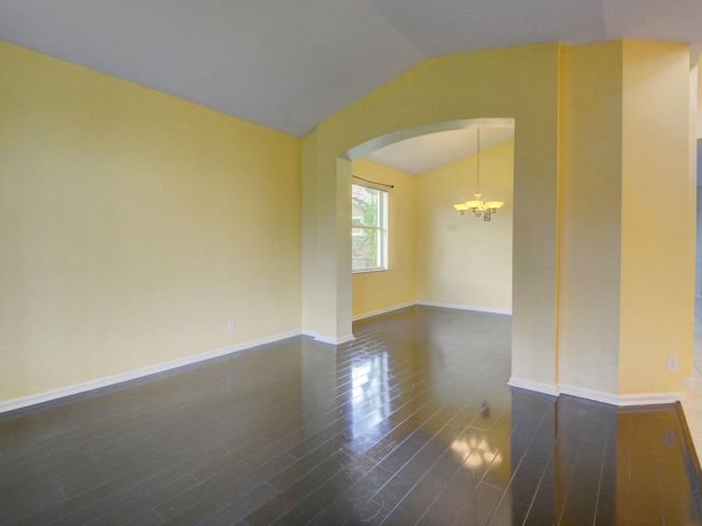 Дом в аренду по адресу 1282 Pebble Ridge Lane - фото 6207236