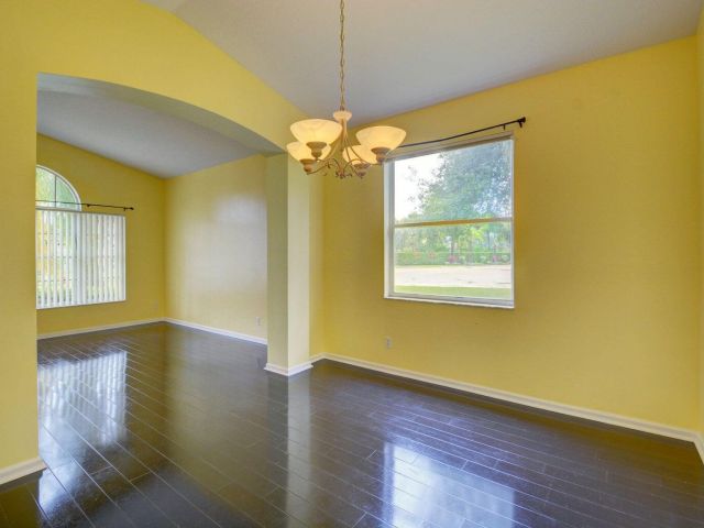 Дом в аренду по адресу 1282 Pebble Ridge Lane - фото 6207239