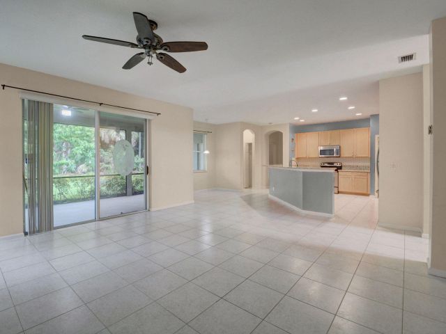 Дом в аренду по адресу 1282 Pebble Ridge Lane - фото 6345462