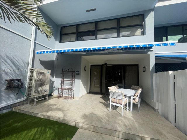 Продажа дома по адресу 310 Poinciana island Dr 802 - фото 6255997