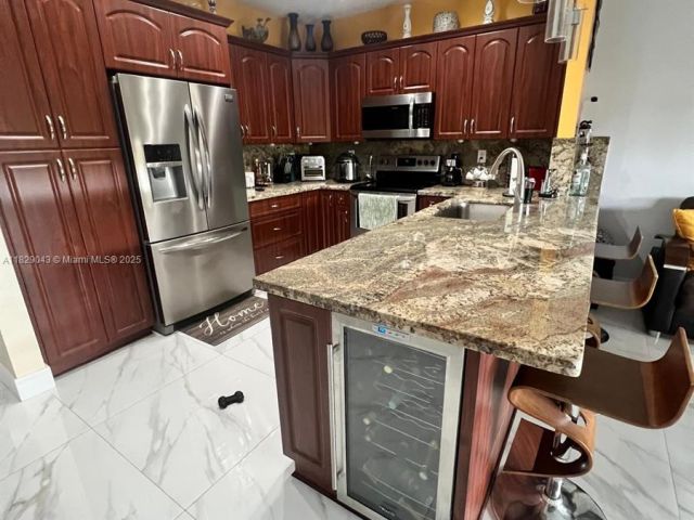 Продажа дома по адресу 13220 SW 143rd Ter - фото 6206893