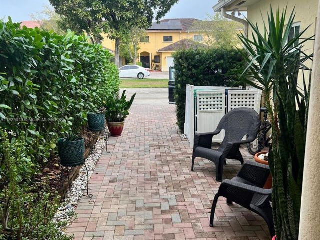 Продажа дома по адресу 13220 SW 143rd Ter - фото 6206899