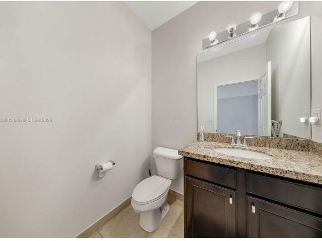 Продажа дома по адресу 14776 SW 10th St 10501 - фото 6206772