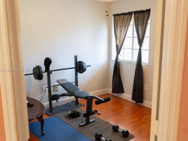 Продажа дома по адресу 13402 SW 153rd St 1904 - фото 6206843