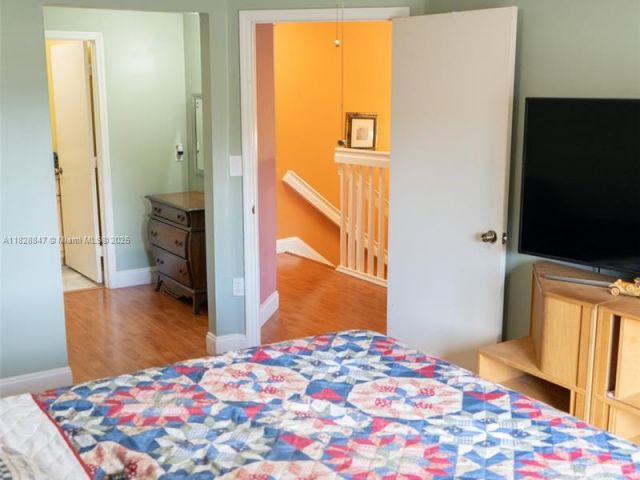 Продажа дома по адресу 13402 SW 153rd St 1904 - фото 6206852