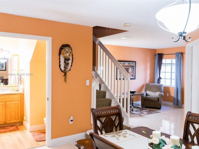 Продажа дома по адресу 13402 SW 153rd St 1904 - фото 6206858