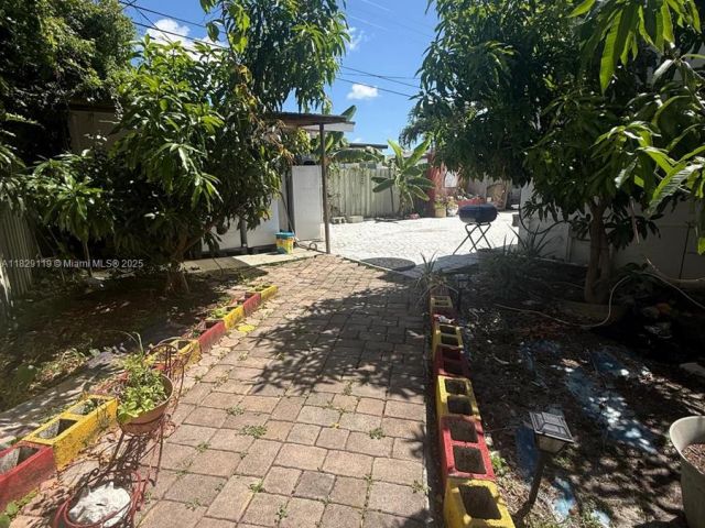 Продажа дома по адресу 7900 SW 21st Ter - фото 6206827