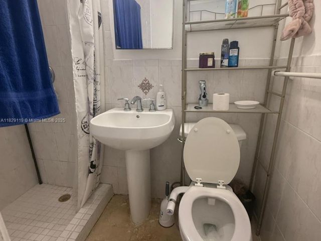 Продажа дома по адресу 7900 SW 21st Ter - фото 6206829