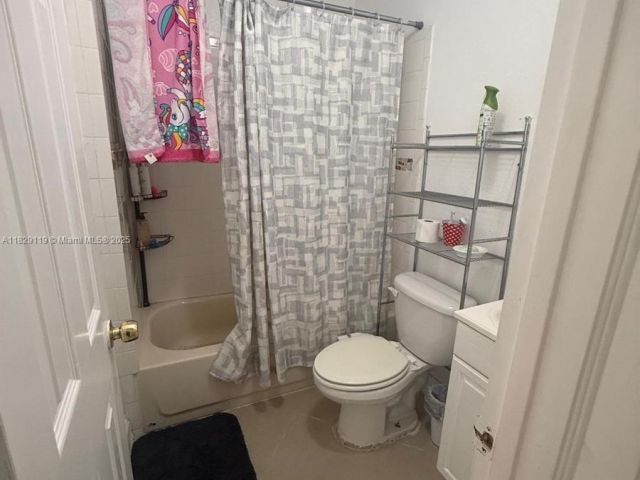 Продажа дома по адресу 7900 SW 21st Ter - фото 6206832