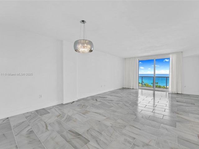 Продажа квартиры #1035 - фото 6237725