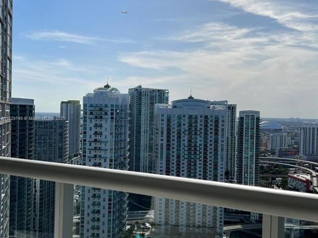 Квартира в аренду номер4004 - фото 6207922