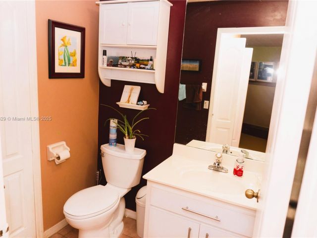 Продажа дома по адресу 7081 SW 158th ct - фото 6207428