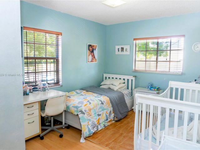 Продажа дома по адресу 7081 SW 158th ct - фото 6207429