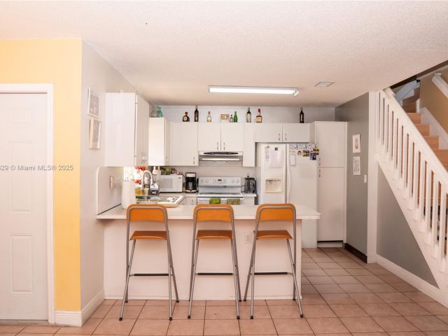 Продажа дома по адресу 7081 SW 158th ct - фото 6207435