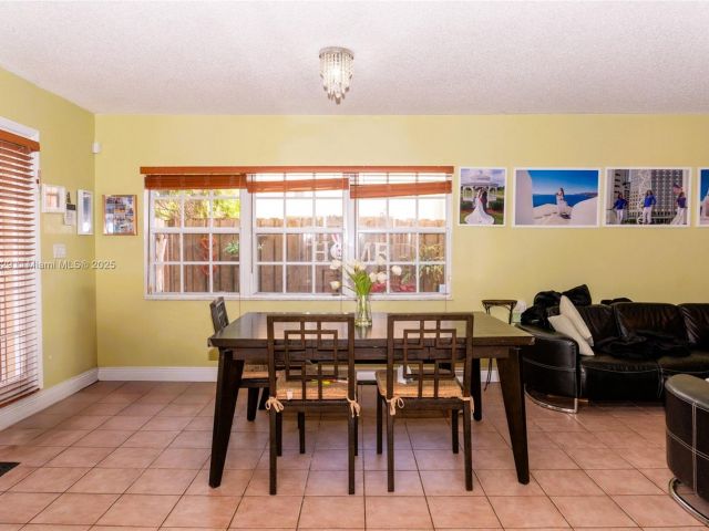 Продажа дома по адресу 7081 SW 158th ct - фото 6207439