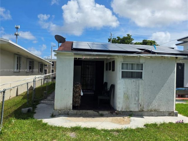 Продажа дома по адресу 2237 NW 50th St - фото 6213328