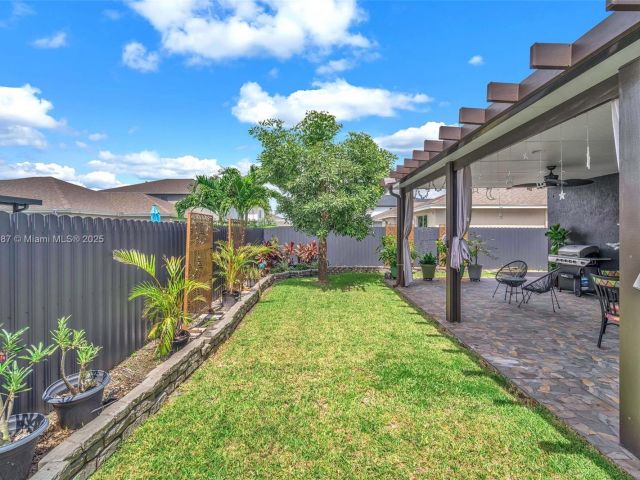 Продажа дома по адресу 13270 SW 272nd St - фото 6229058