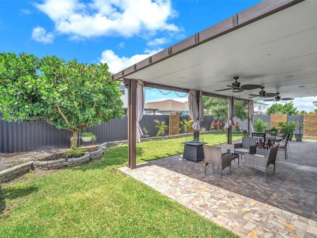 Продажа дома по адресу 13270 SW 272nd St - фото 6229060