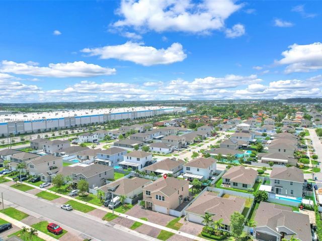 Продажа дома по адресу 13270 SW 272nd St - фото 6229073