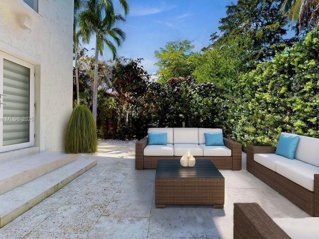 Продажа дома по адресу 1222 Cortez St - фото 6212476