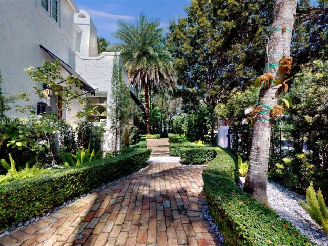 Продажа дома по адресу 1222 Cortez St - фото 6212477