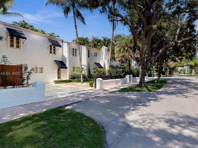 Продажа дома по адресу 1222 Cortez St - фото 6212480