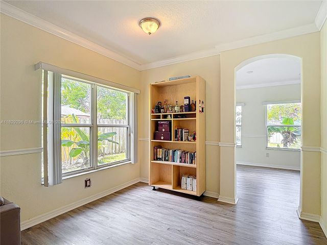 Продажа дома по адресу 1568 SE 20th Ter - фото 6207668