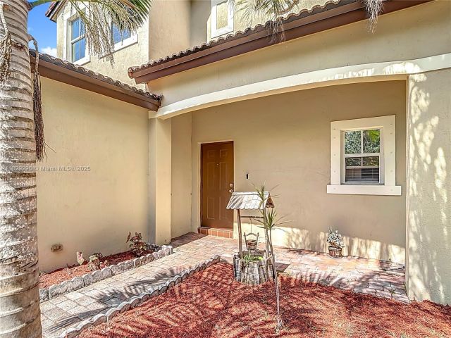 Продажа дома по адресу 1568 SE 20th Ter - фото 6207676