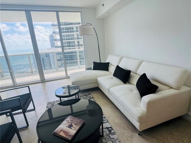 Квартира в аренду номер - фото 6617125