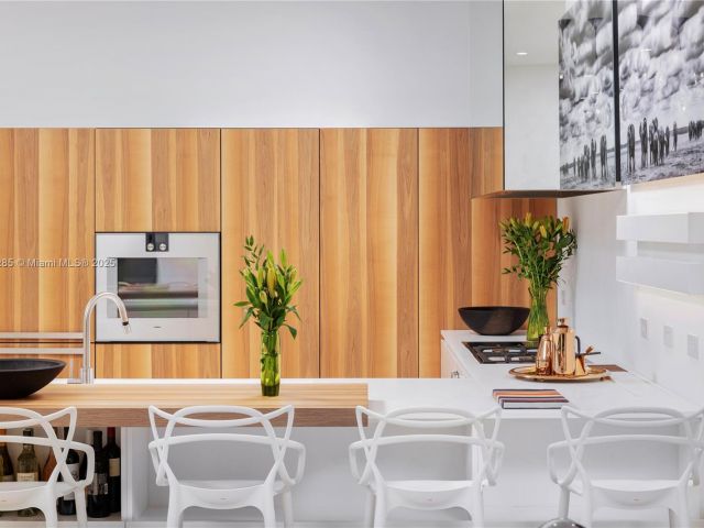 Продажа дома по адресу 1410 S Biscayne Point Rd - фото 6208306