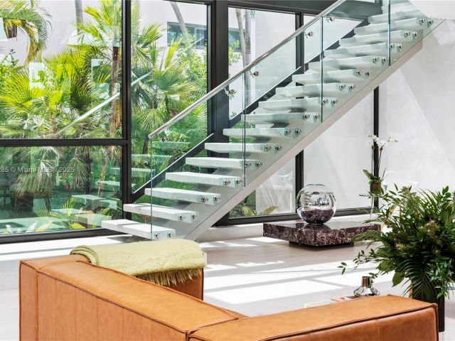 Продажа дома по адресу 1410 S Biscayne Point Rd - фото 6208312